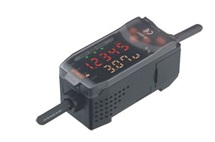 Proximity zesilovač inteligentního senzoru a displej ZX 1002E